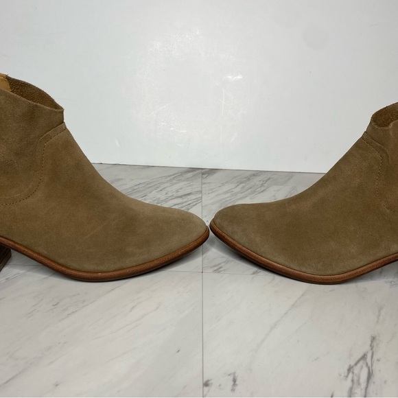 UGG Kingsburg Suede Stacked Heel Bootie 9 1/2 - Picture 9 of 15